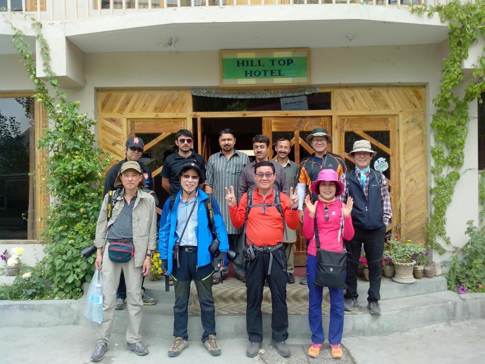 Hilltop Hotel, Hunza Karimabad  Exterior foto